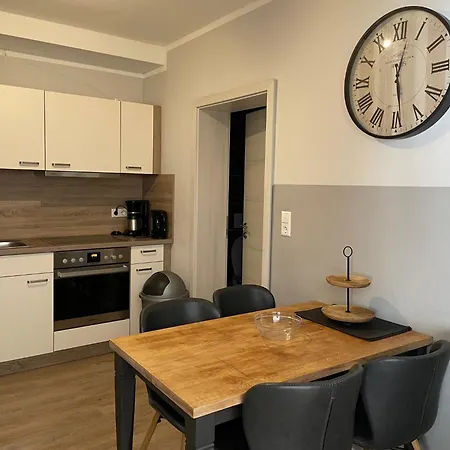 Nikki Apartment