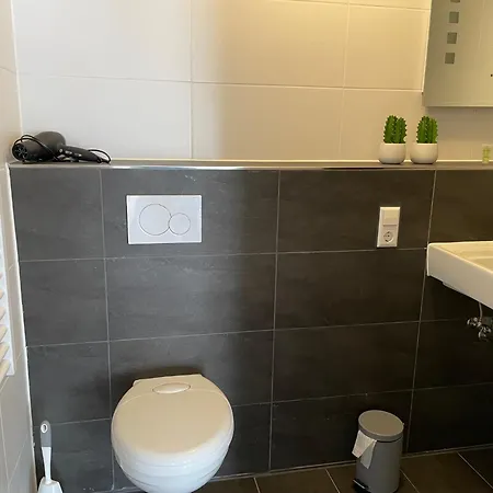 Nikki アパート メーデバッハ